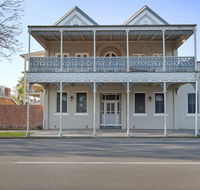 Albury Suites - Waterstreet - Accommodation Daintree