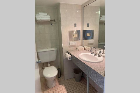 All In 500 Aud Weekly Beachfront The STRAND Studio Apartment - Accommodation Daintree 2