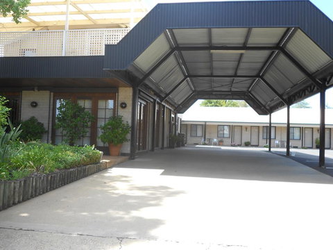 All Seasons Motor Lodge - Accommodation Daintree 0