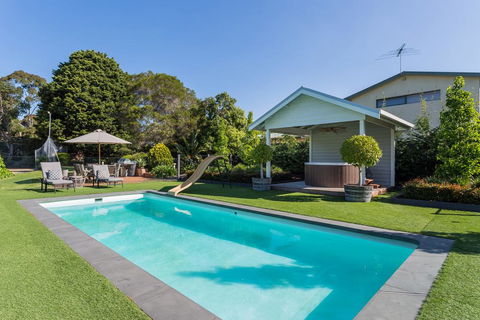 ALLAMBEA - MOUNT ELIZA - Accommodation Daintree 0