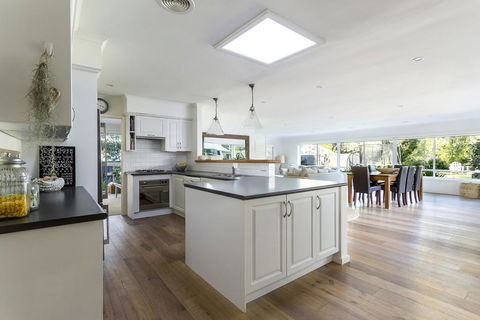 ALLAMBEA - MOUNT ELIZA - Accommodation Daintree 3