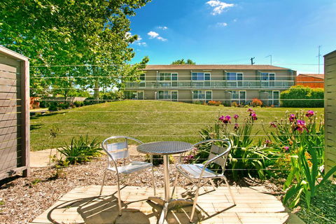 Alloggio Bathurst (previously Bathurst Apartments) - Accommodation Daintree 0