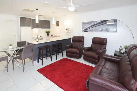 Allure Apartments - Central - Accommodation Daintree 0
