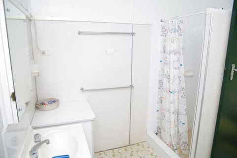 Almare, 7 Gowing Street - Accommodation Daintree 3