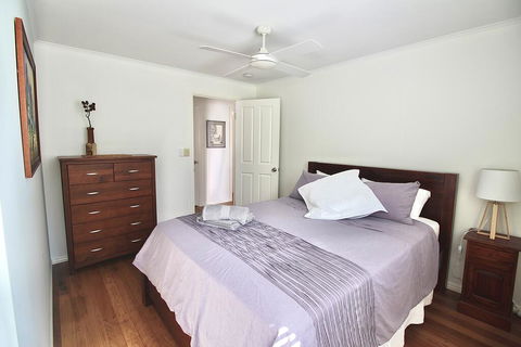 Aloha Alex Beach House Pet-friendly- 450m To The Beach - Accommodation Daintree 3