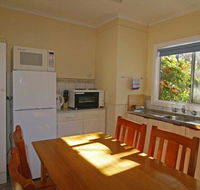 Alpine Park Riverside Cottages - Accommodation Daintree