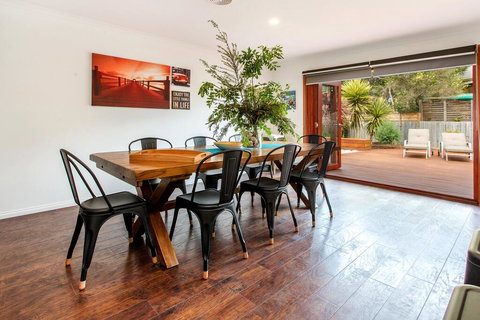 AMALFI - DROMANA.... - Accommodation Daintree 0