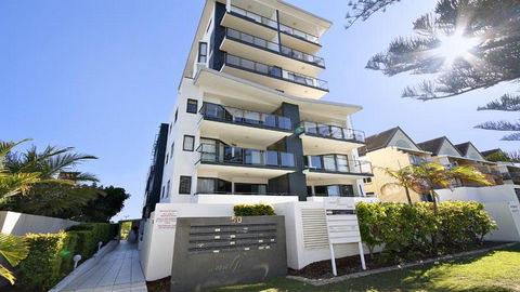 Amalfi Unit 11, - Above All Else - 50 King Street - Accommodation Daintree 3