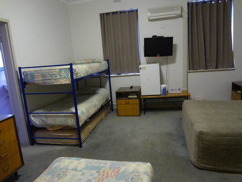 Amaroo Hotel Dubbo - Accommodation Daintree 2
