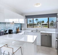 Amazing Modern Apartment on the Canal - Accommodation Daintree