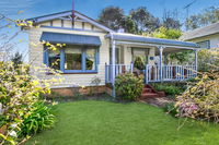 Ambrose Cottage Front Apartment