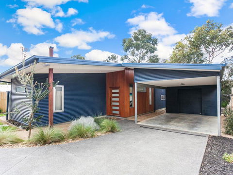 ANGLE BY THE SEA - Anglesea - Accommodation Daintree 0