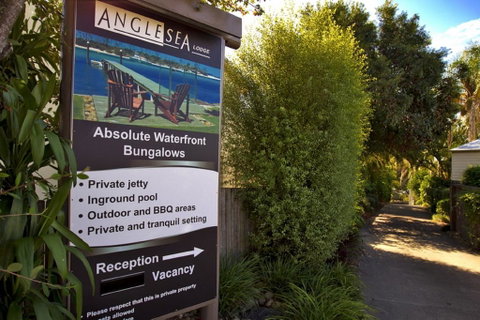 Anglesea Lodge - Accommodation Daintree 0