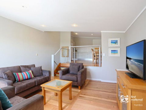 Angourie Blue 1 - Great Ocean Views - Surfing Beaches - Accommodation Daintree 2