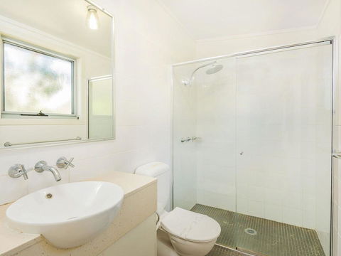 Angourie Blue 7- Stroll To Surfing Beaches. - Accommodation Daintree 1