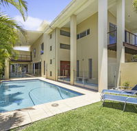 ANGOURIE HOUSE - SALT VILLAGE - Accommodation Daintree