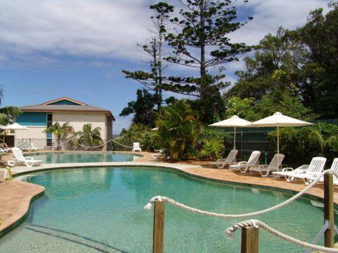 Aqualuna Apartments - Accommodation Daintree 0