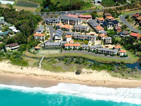 Aqualuna Beach Resort - Unit 25 - Accommodation Daintree 0
