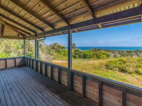 Aqualuna- Excellent Surfing Beaches. - Accommodation Daintree 1