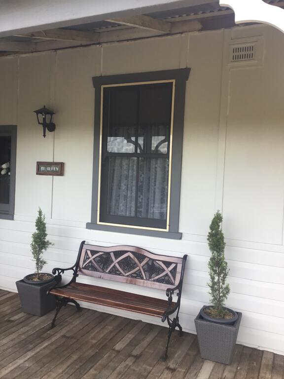 Gundagai NSW Accommodation Daintree