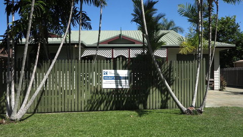 Arcadia Gardens 1/44 McCabe CRescent - Accommodation Daintree 3