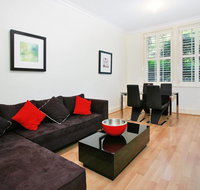 Art Deco in the Cul-de-Sac - Spacious Executive 1BR Potts Point Apartment in Quiet Cul-de-Sac - Accommodation Daintree