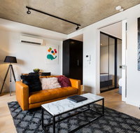 Artsy Apartment CBD City Views and Balcony - Accommodation Daintree