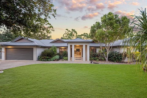 Luxury Style Living 20 Minutes From CBD - Accommodation Daintree 0