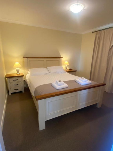 Manyat Peak Cottages Boobook - Accommodation Daintree 1