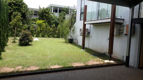 Maple Villa - The Beach House By The Bay - Accommodation Daintree 3