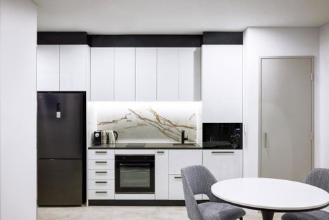 Meriton Suites Liverpool - Accommodation Daintree 2
