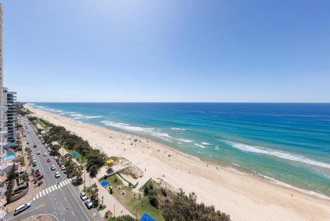 Meriton Suites Surfers Paradise - Accommodation Daintree 3