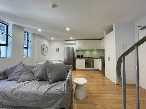 Modern 2 Bedroom Warehouse Conversion - Accommodation Daintree 0
