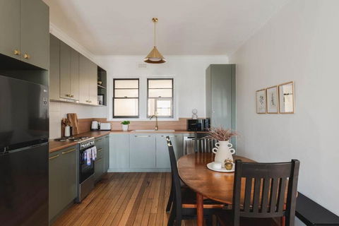 Modern 3-Bed Coastal Escape - Accommodation Daintree 0
