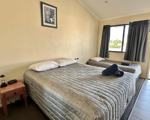 Moura Motel - Accommodation Daintree 1