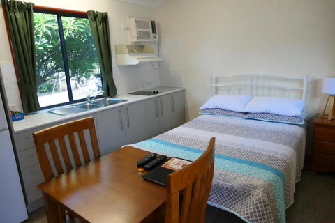 Mt Isa City Motel - Accommodation Daintree 0