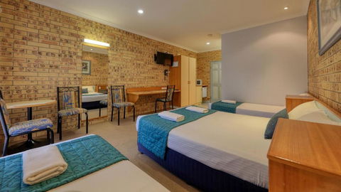Mulga Country Motor Inn - Accommodation Daintree 3