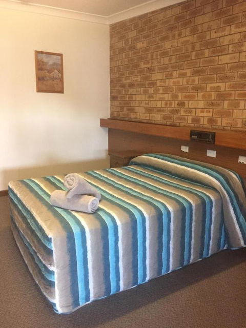 Nanango Fitzroy Motel - Accommodation Daintree 3