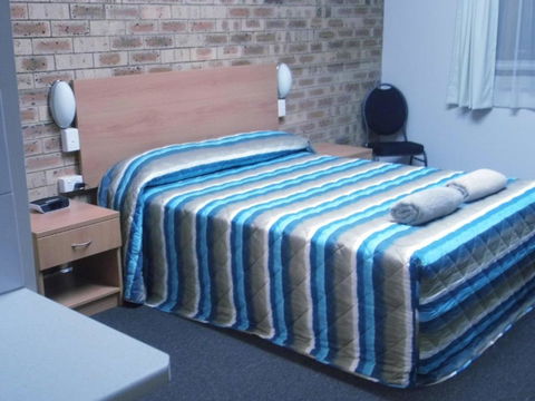 Nanango Fitzroy Motel - Accommodation Daintree 0