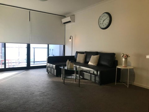 New Luxurious Skyview 2Bedroom Apartment Liverpool - Accommodation Daintree 3