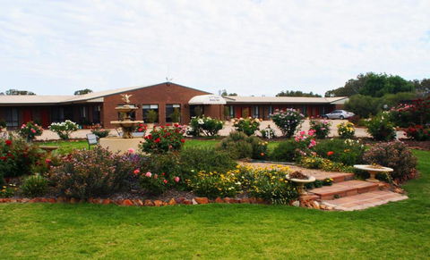 Newell Motor Inn Narrandera - Accommodation Daintree 1