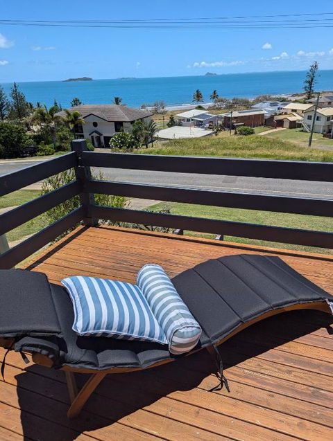 Newly Renovated With Ocean Views - Accommodation Daintree 1