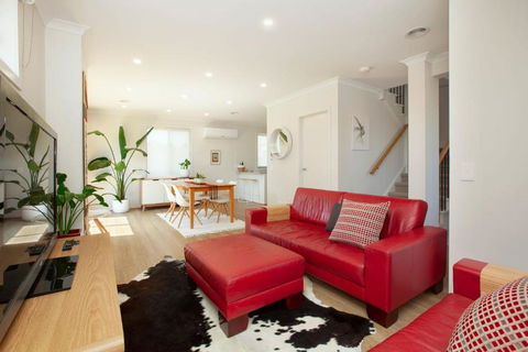Northside Townhouse Geelong - Accommodation Daintree 2