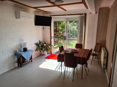 Orchard 2 Bedroom Apartment In Devonport - Accommodation Daintree 1
