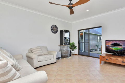 Overflow Downs-Riverside Acreage - Accommodation Daintree 3