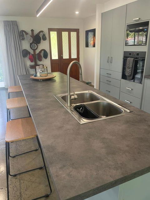 Pandanus Paradise. Newly Renovated 4 Bedroom Home - Accommodation Daintree 3