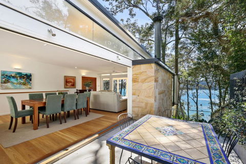 Paradise Villa - Pittwater Views - Accommodation Daintree 0