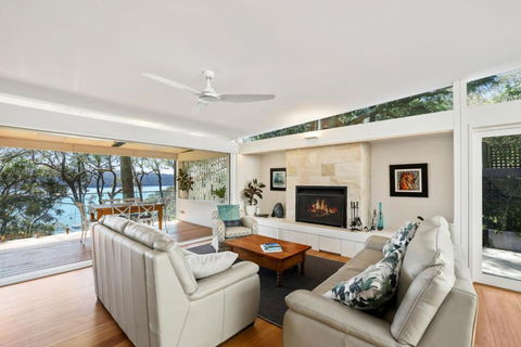 Paradise Villa - Pittwater Views - Accommodation Daintree 3