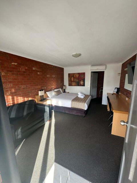Pevensey Motor Lodge - Accommodation Daintree 2