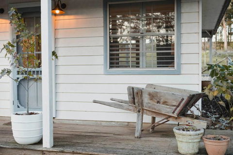 Peony Farm Green Cottage - Accommodation Daintree 2